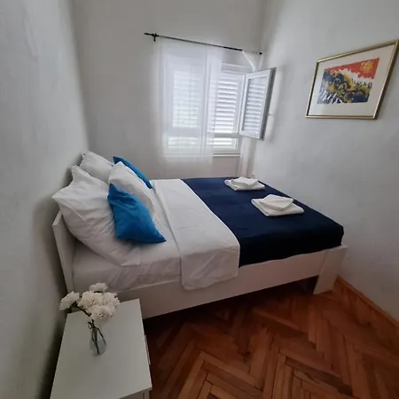 Apartman Gabrijel Podgora Exterior photo